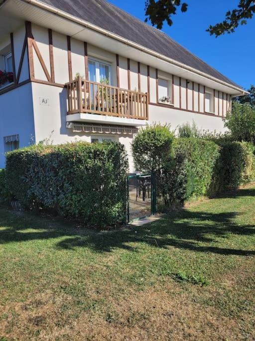 Le Pape Meuble Tourisme 3 Etoiles Apartment Villers-sur-Mer